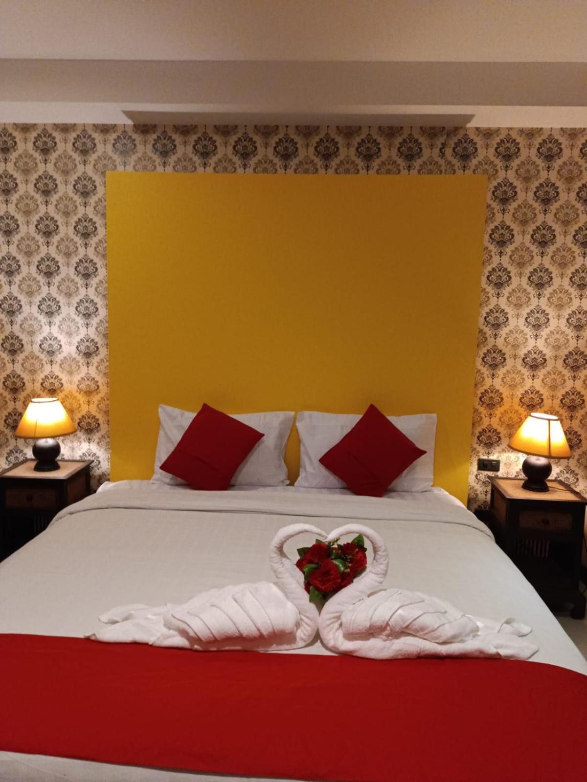 Aura Inn Rooms Pattaya Extérieur photo